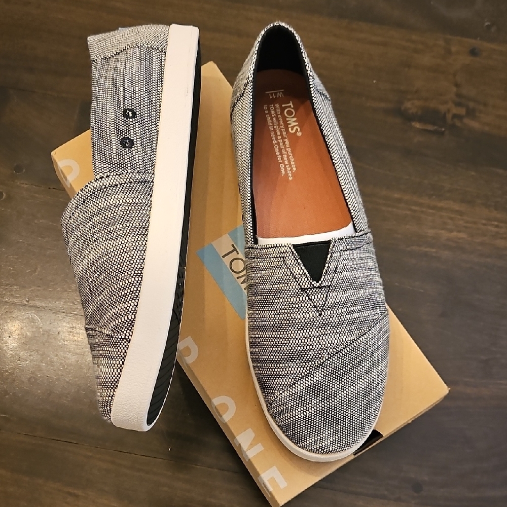 TOMS Avalon black slubby cotton Slip-On Shoes W11